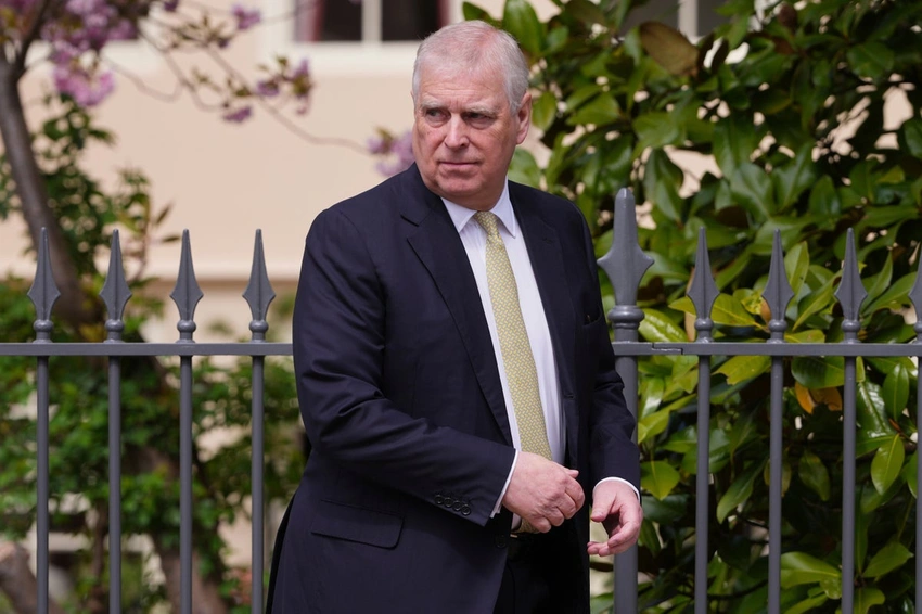 New Files Reveal Queen Elizabeth Pushed for Prince Andrew’s Trade Role