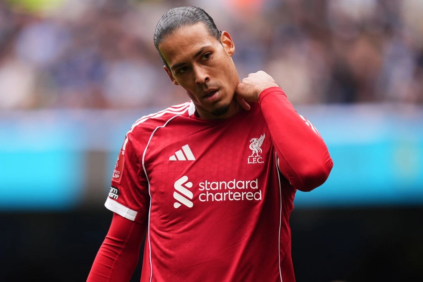 Van Dijk: Liverpool 'gave up' vs City as PSG trip looms