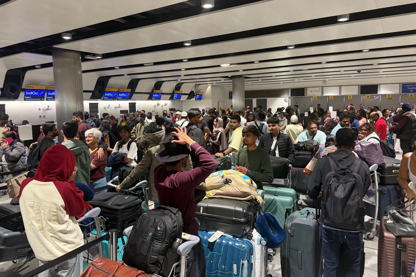 UK Flight Chaos: ATC Boss Faces Transport Secretary Amid Mass Cancellations