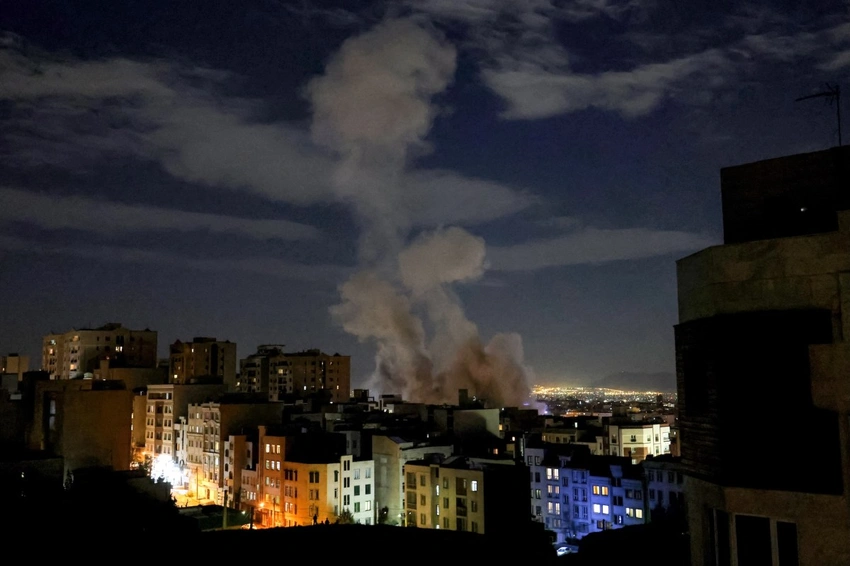 Journalists Report From Iran Amid Internet Blackout via Satellite Links