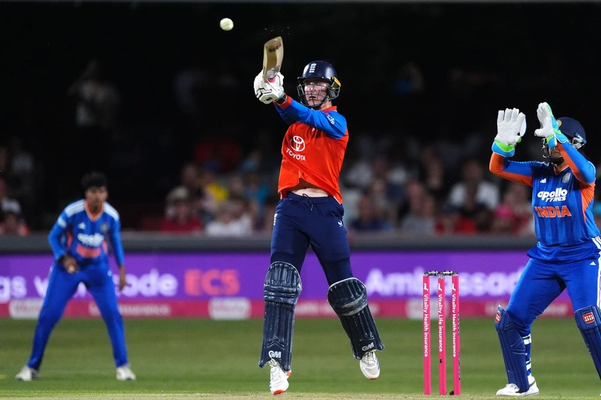 Freya Kemp Shines as England Defeat India to Level Women’s T20 Series