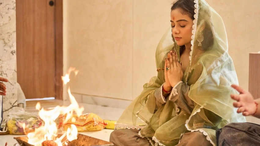 Unpacking Manisha Rani's Vibe: Gen Z's Dream Home Aesthetic Unveiled!