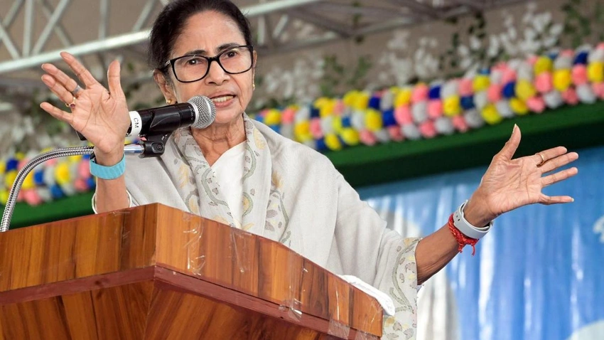 Mamata Blames AI Flaws in Voter Rolls, Seeks CEC Action