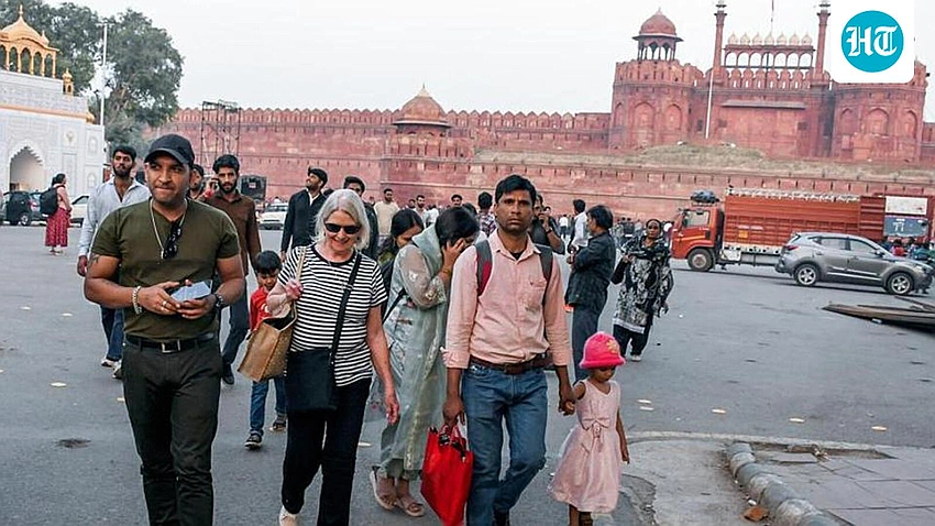 Delhi probes foreign-educated doctors after Red Fort blast