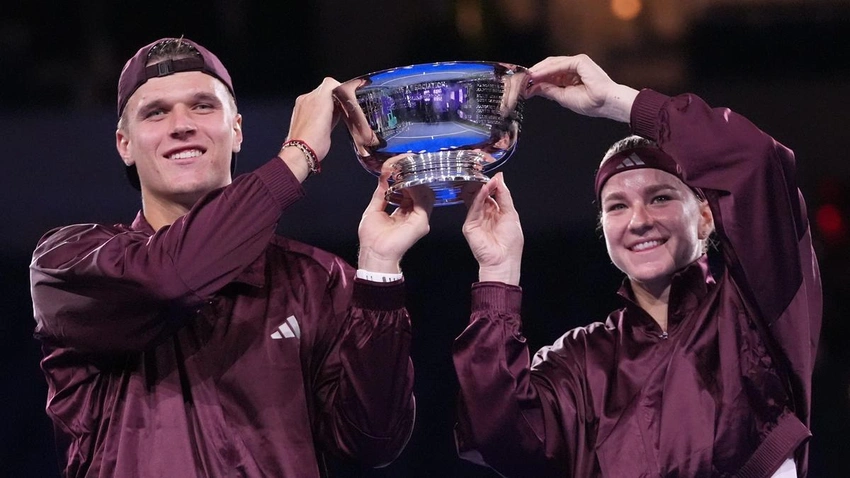 Czech Duo Muchova & Mensik Crowned US Open Mixed Doubles Champs!