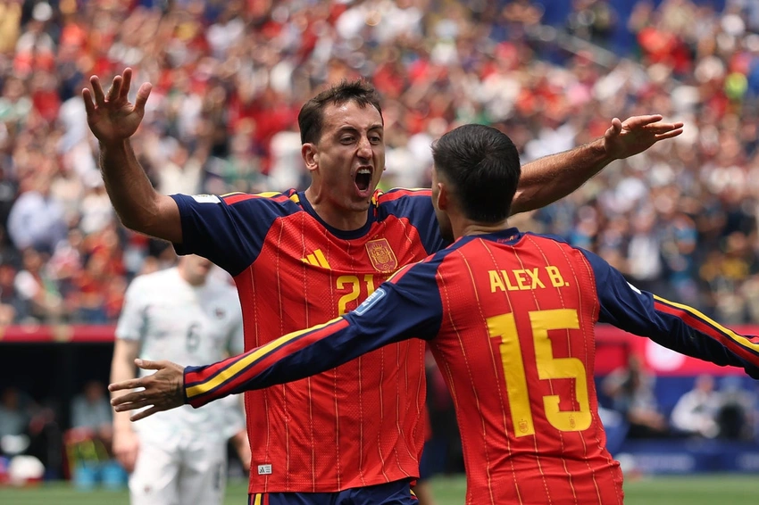 Spain Crushes Austria 3-0, Advances to World Cup Last 16!