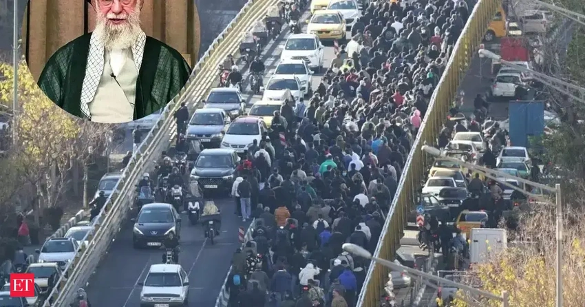Iran Protests Surge as Merchants and Students Rally Over Economy