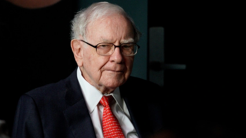 Buffett: I sold Apple too soon - I'd buy more at the right price
