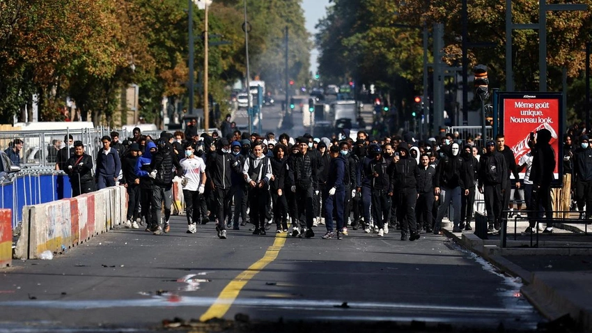 France's School Chaos: Hundreds Shut Down Amid Violent Student Protests