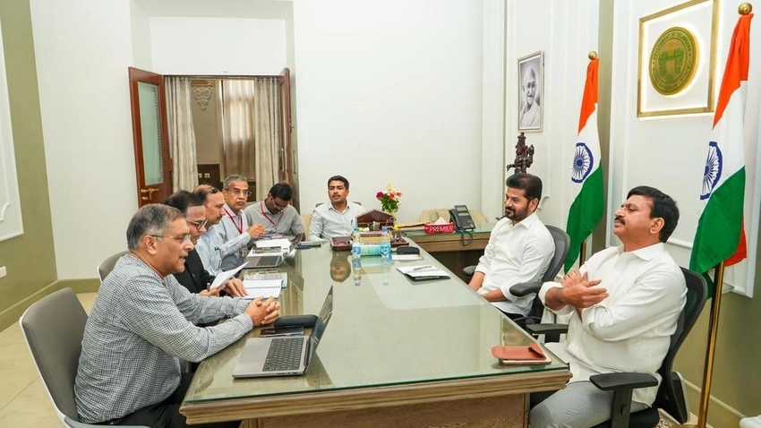 Jeevan Reddy Leads Maize Rally in Jagtial Amid BRS-Join Talk