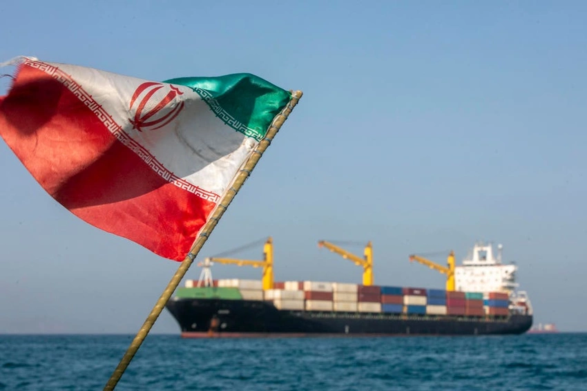 Iran & Oman Eye Joint Strait of Hormuz Route Amid US Sanctions Threat
