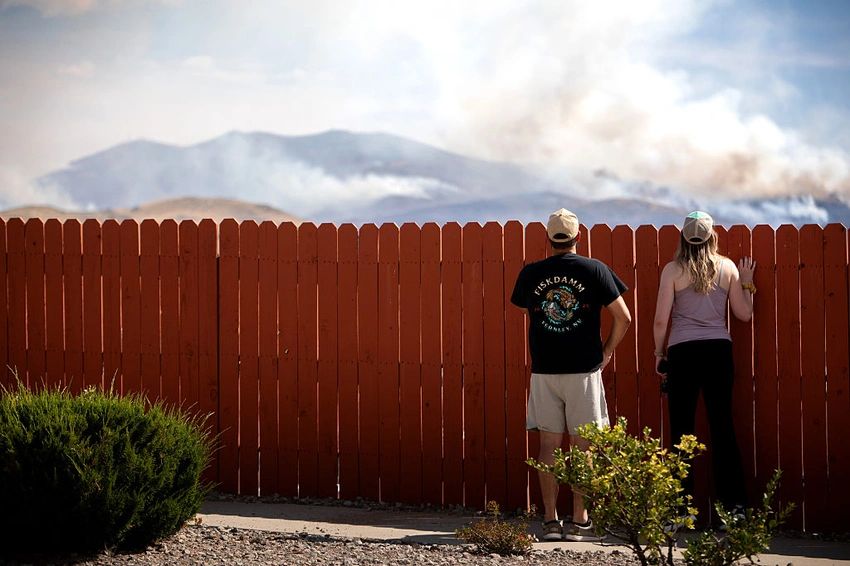 Reno on Alert: Wildfire Forces 23,000 Evacuations, 27% Contained