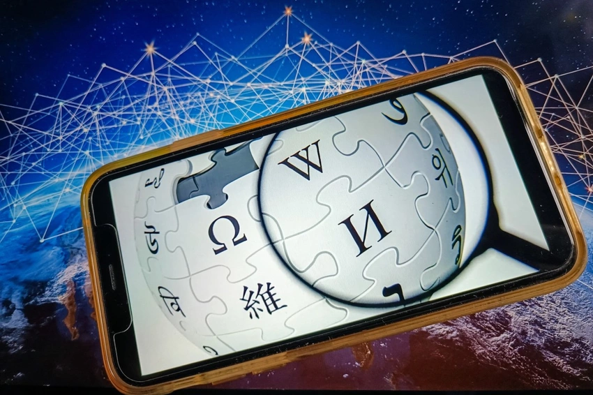 Robots vs. Reality: Why Wikipedia is Banning AI-Generated Content