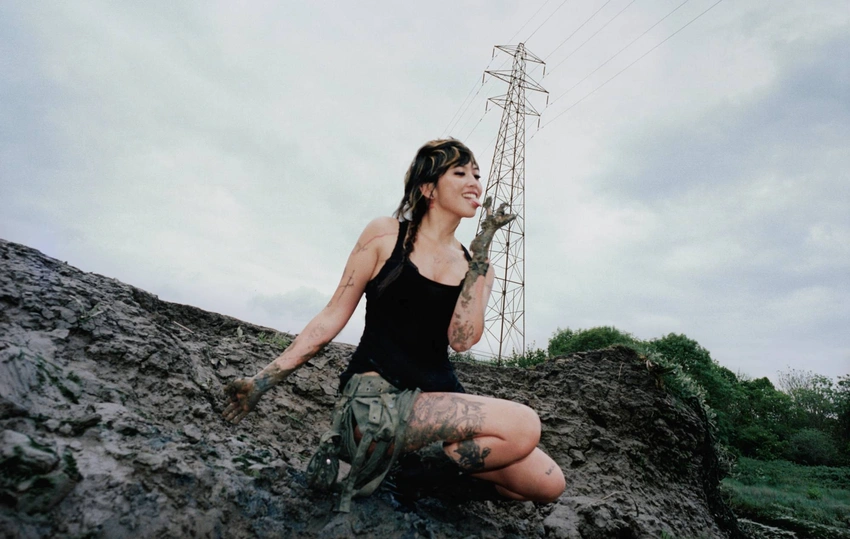 Beabadoobee Drops 'Pylon' Album News & Tour Dates with Star Collaborators!