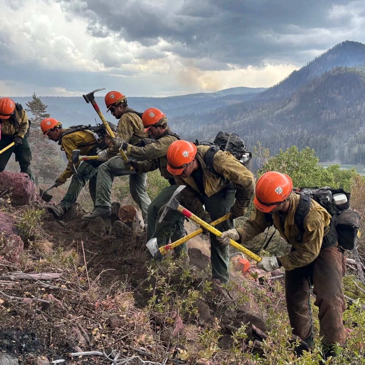 Utah's 'Hidden Gem' Ski Community Ravaged by 72,000-Acre Wildfire!