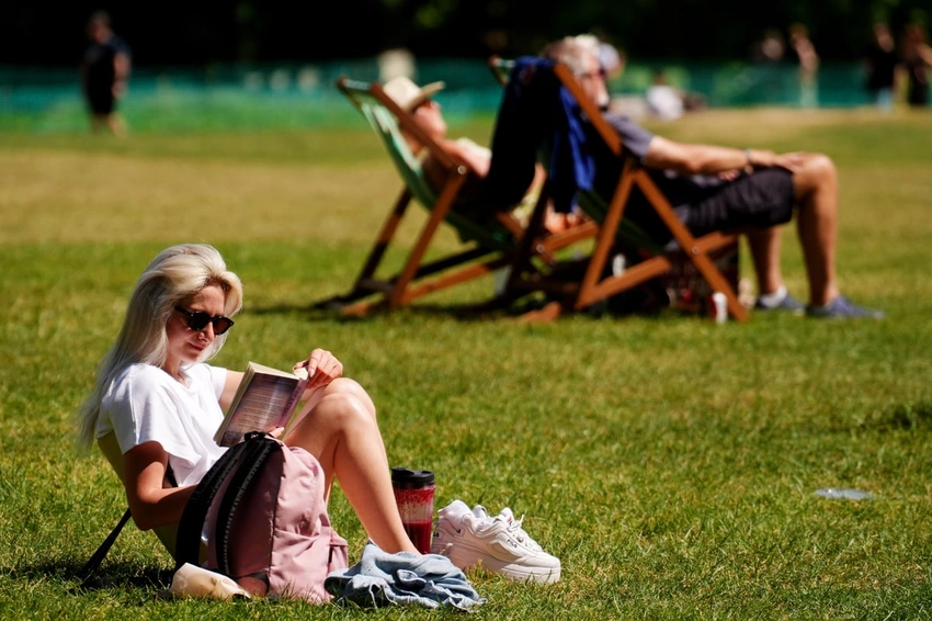 UK Braces for Record-Breaking May Heat as Temperatures Soar to 30C+