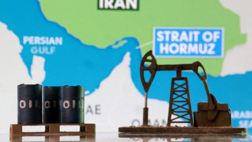 Strait of Hormuz Shutdown Fears Escalate as US-Iran Tensions Grow