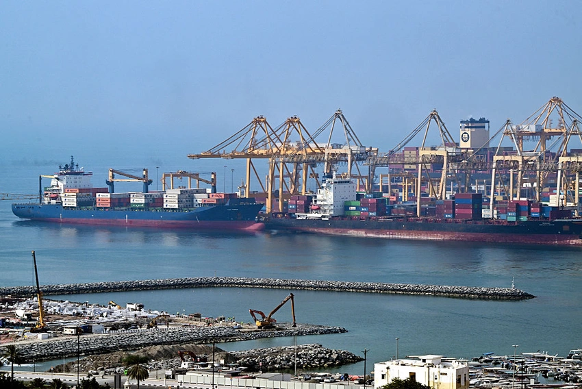 US & UAE Mount Economic Pressure: Trump Threatens Sanctions, UAE Halts Iran Trade
