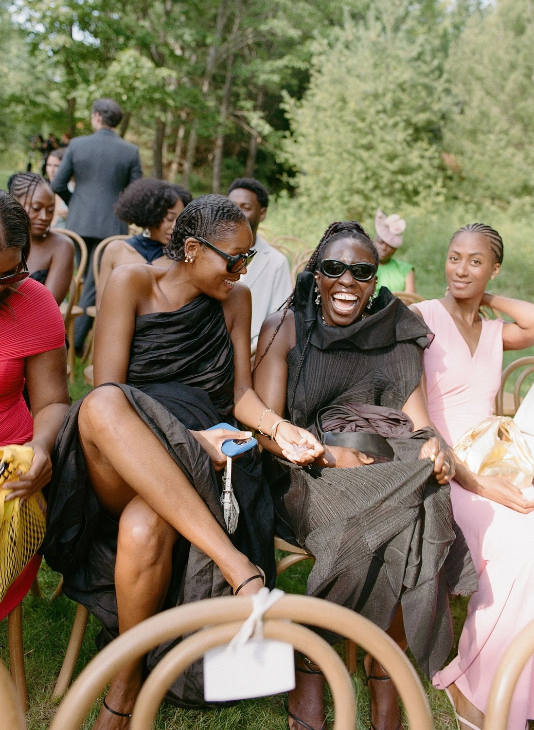 Daytime Wedding Style Guide: What to Wear & What to AVOID! ✨