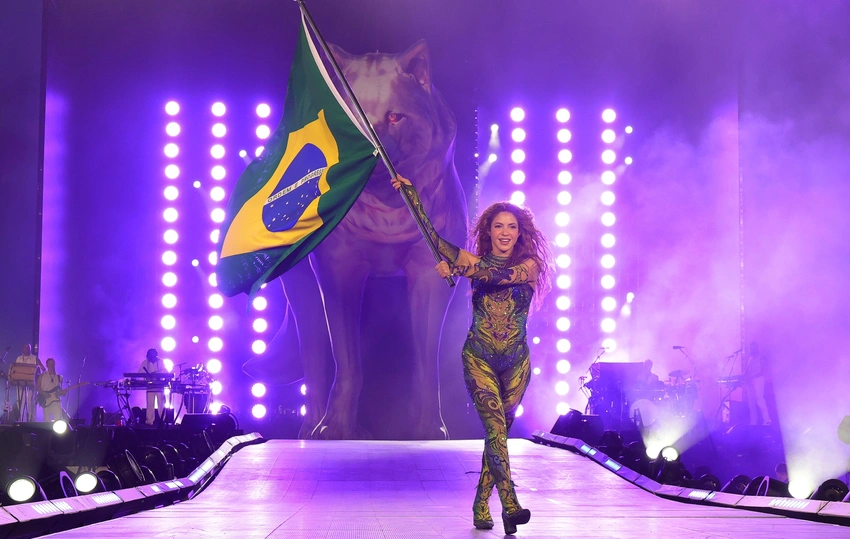 Shakira lights up Copacabana Beach with 2-million crowd in Rio