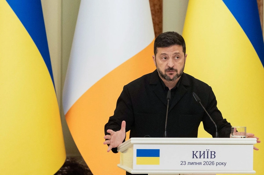 Zelensky's Diplomatic Push: UK & US Meetings Amid Kyiv Attacks