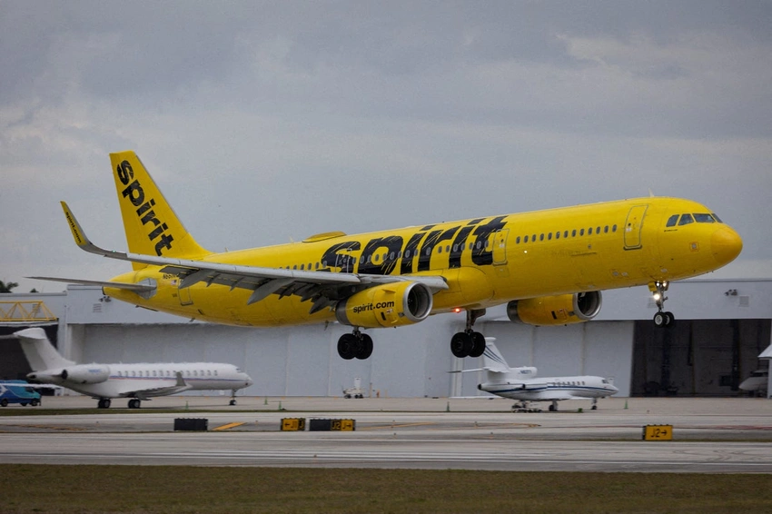 Trump weighs final Spirit Airlines rescue plan amid shutdown fears