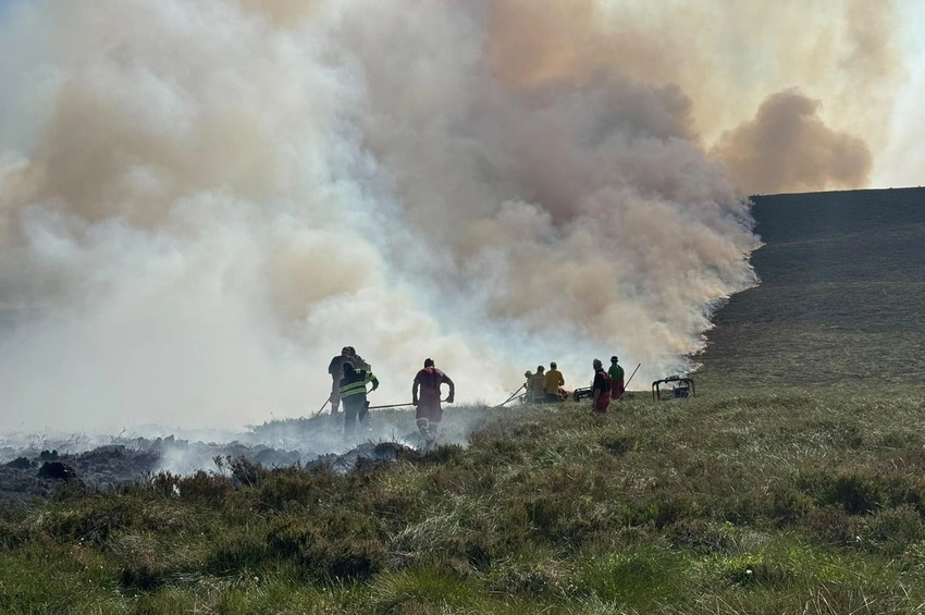 Wildfire Fight Intensifies: Swinney Warns Changing Weather Makes Containment Harder