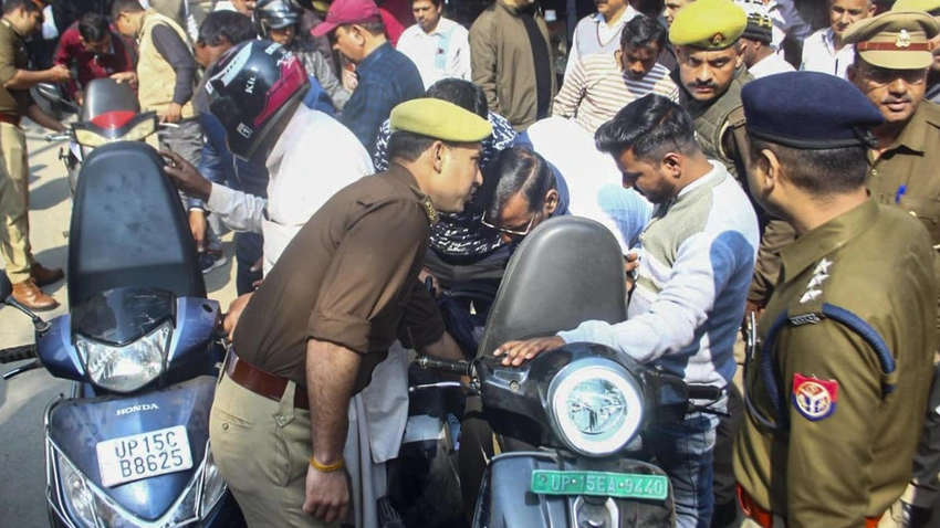 Six Gujarat courts evacuated after bomb-threat emails; nothing found yet