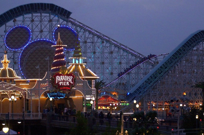 Disney Beats Revenue Outlook as Parks and Streaming Lift Earnings Under D'Amaro