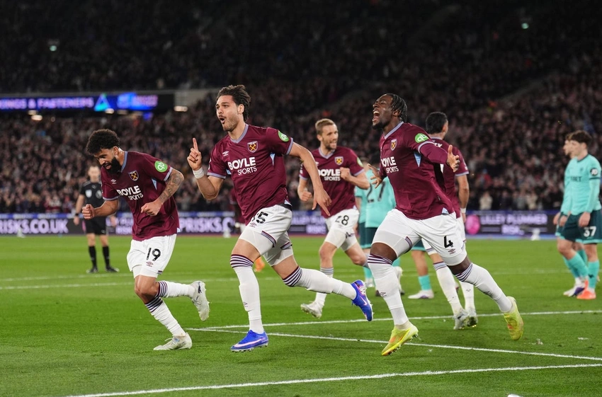 West Ham thrash Wolves 4-0 as Mavropanos & Castellanos lead survival push