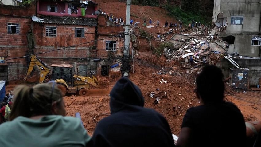Brazil floods in Minas Gerais kill at least 25, dozens missing