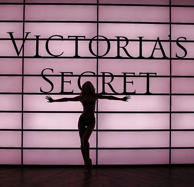Why Victoria’s Secret Models Became Symbols of an Era