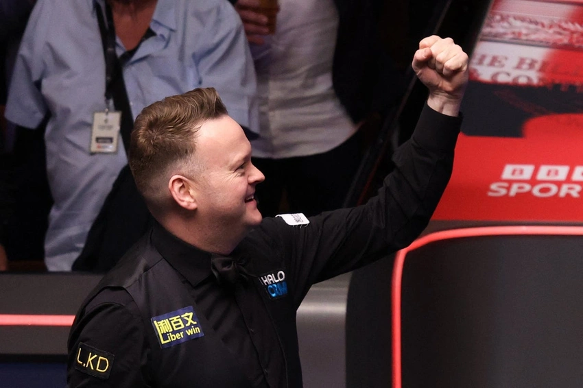 Wu Yize opens 10-7 lead as Murphy battles back in Crucible final