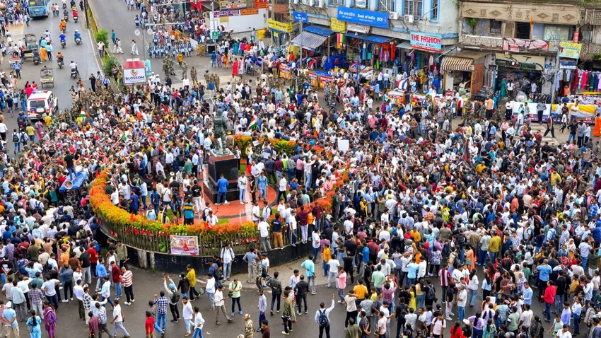 Jharkhand CM Faces Student Fury Over Exam Irregularities!