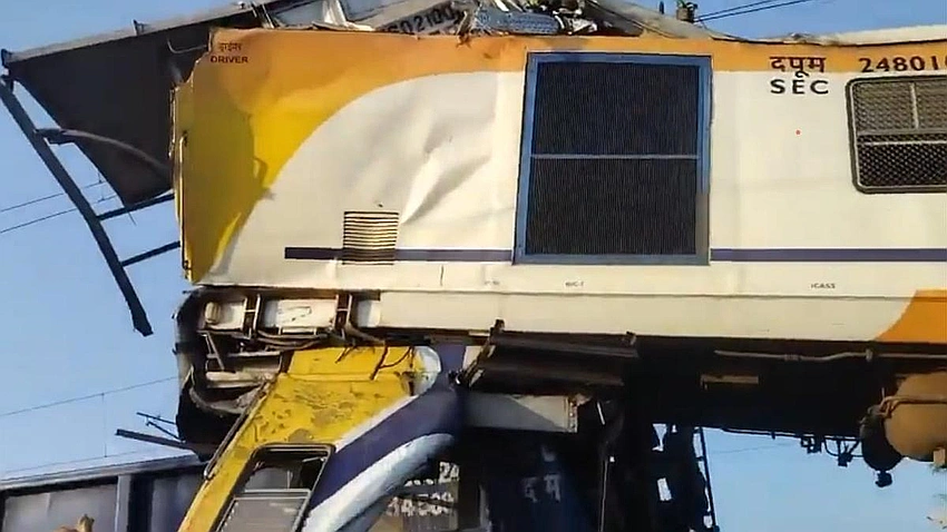 Eight killed as MEMU train collides with goods train near Bilaspur, Chhattisgarh