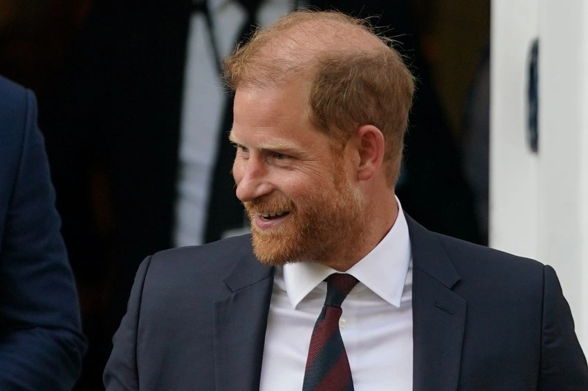 Prince Harry's Heartfelt Message to Meghan & Kids From UK Event!