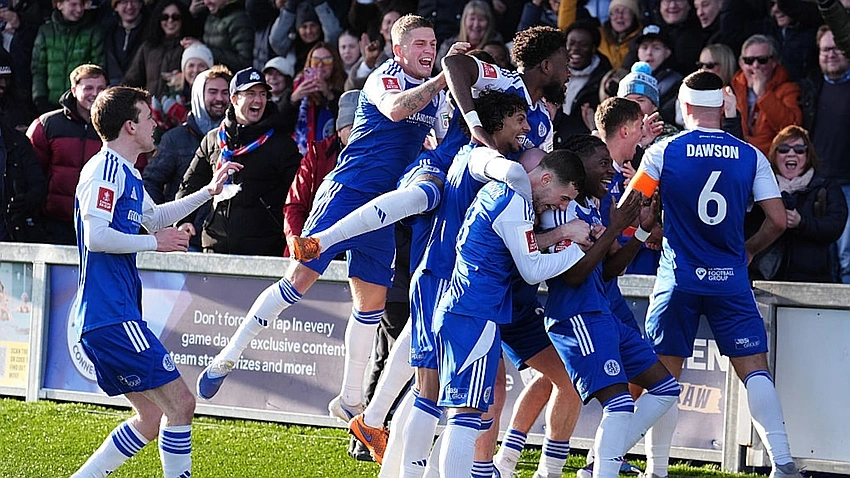 Emotional Macclesfield stun Palace in FA Cup upset after striker's death