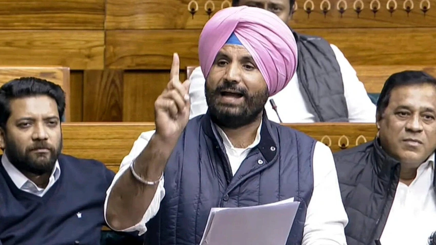 Punjab Congress Shake-Up: Warring Out, Singla Frontrunner?