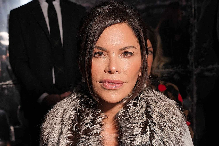 Lauren Sánchez Bezos Debuts Demure Red Suit at Paris Fashion Week