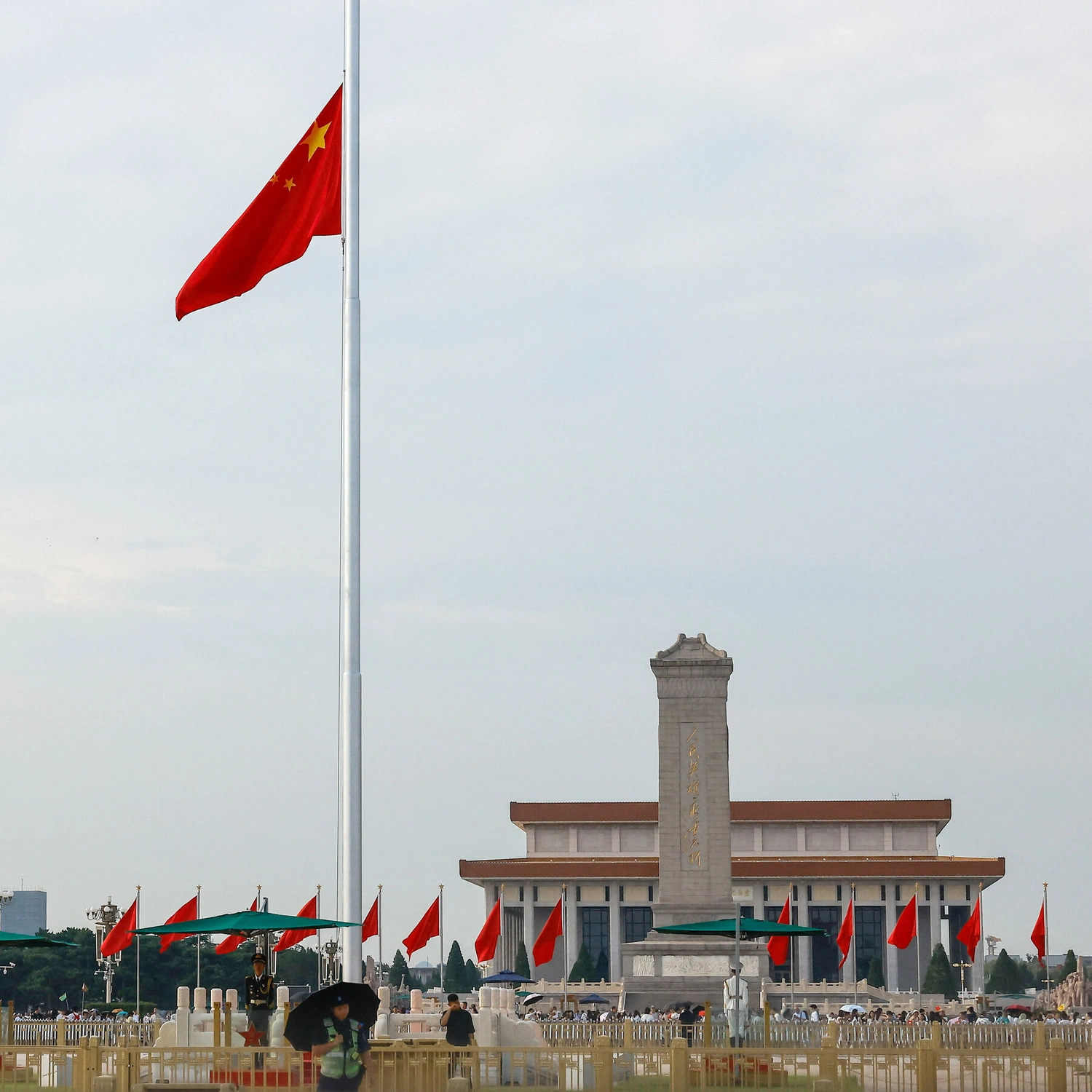 China Mourns Ex-Premier Zhu Rongji: Public Nostalgia vs. State Control