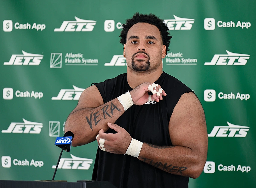 Patriots sign Romeo Doubs to $80M deal with Drake Maye's team