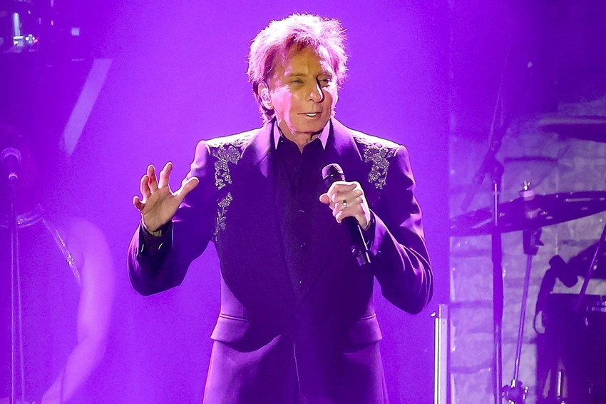 Barry Manilow's Vegas Comeback Hits Snag: Bronchitis Strikes!
