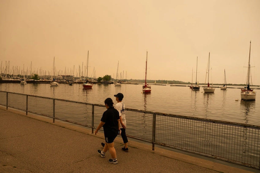 Canadian Wildfire Smoke Chokes US Skies: Air Quality Alerts Issued!