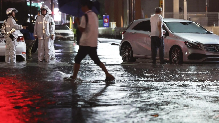 Japan Hit by "Unprecedented" Rains: 5 Dead, Thousands Stranded at Narita!