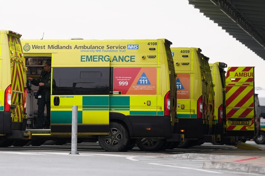 Ebola Precaution: UK Aid Worker Isolated in London After DRC Exposure