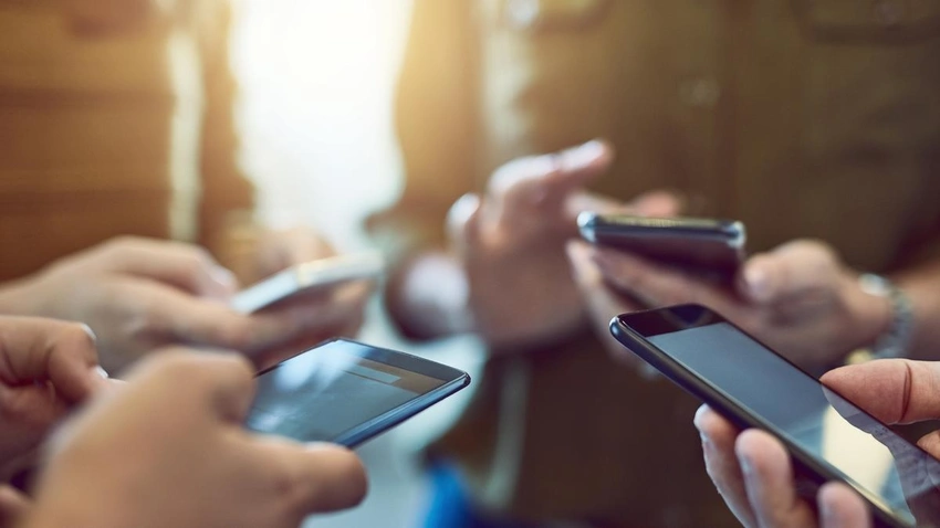 🔒 India Blocks Data Sharing: Telecom Providers Must Keep Data Local!