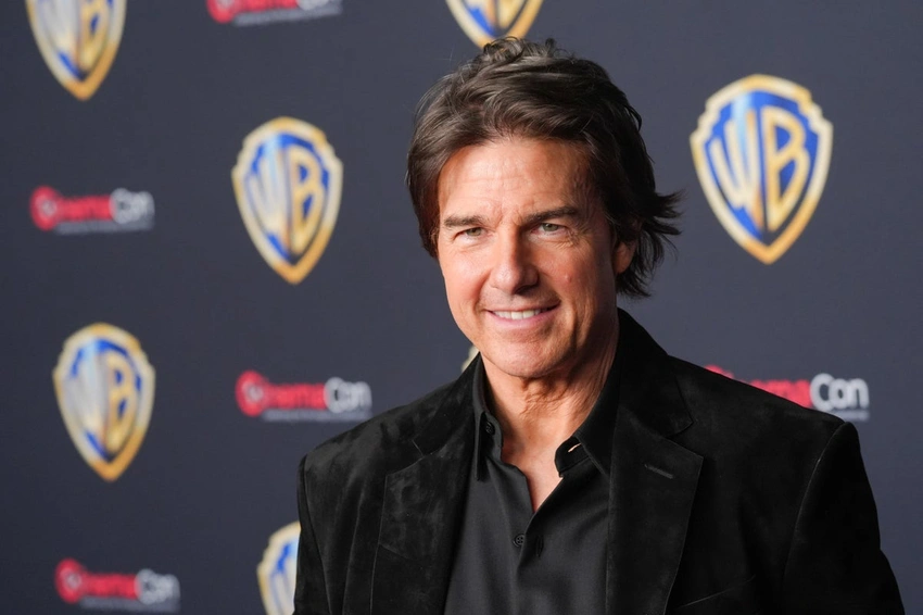 Tom Cruise Revs Up! "Days of Thunder" Sequel with Anne Hathaway Confirmed for 2028!