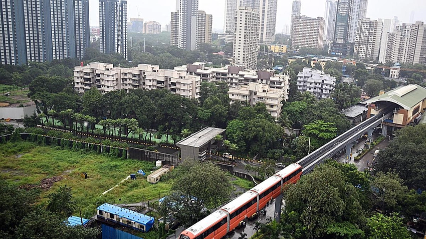 Mumbai Monorail Tilt During Test Run, No Passengers Hurt