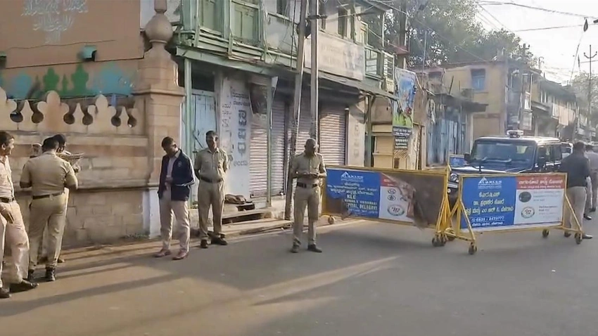 Stone-pelting hits Shivaji Jayanti procession in Bagalkot; no major injuries