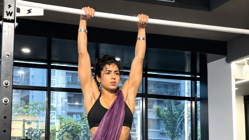 Sari Power: Samyuktha Hegde's 106 Pull-Ups, a New Fitness Anthem